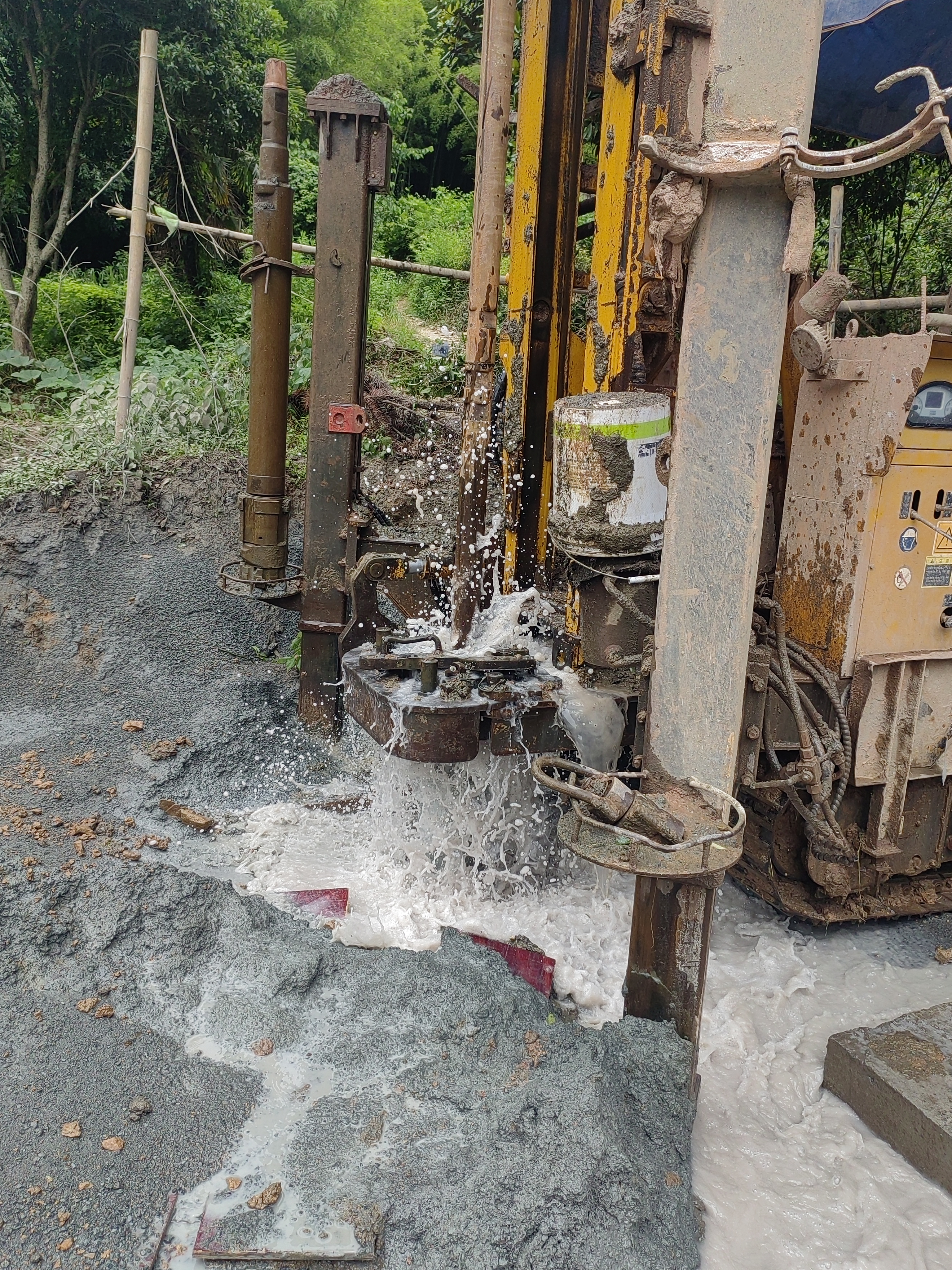 杭州余杭农庄深水井钻井工程案例｜诚耕钻井实地施工案例